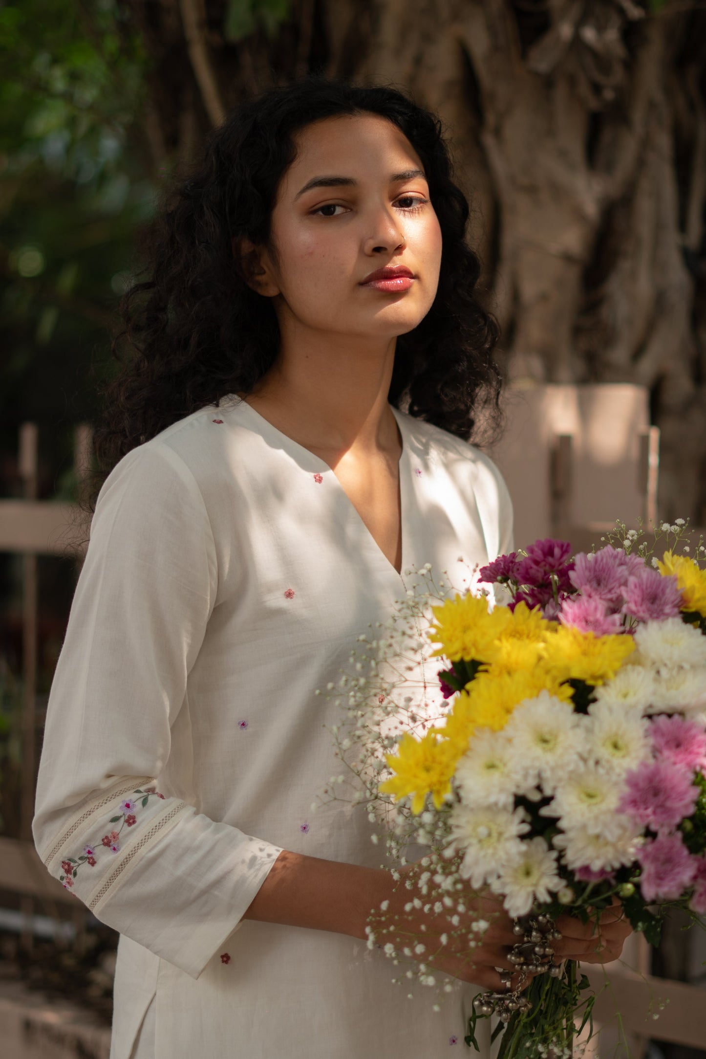 Mira Kameez